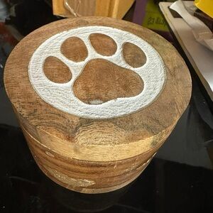 Acacia Wood Decorative Urns Round Shape White Paws Design Urn for Pet new in box